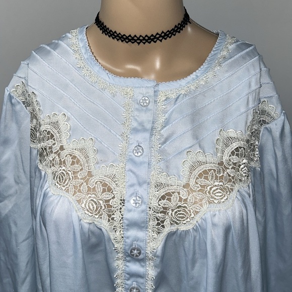 Intimate Essentials long nightgown. (1018) - Picture 2 of 6